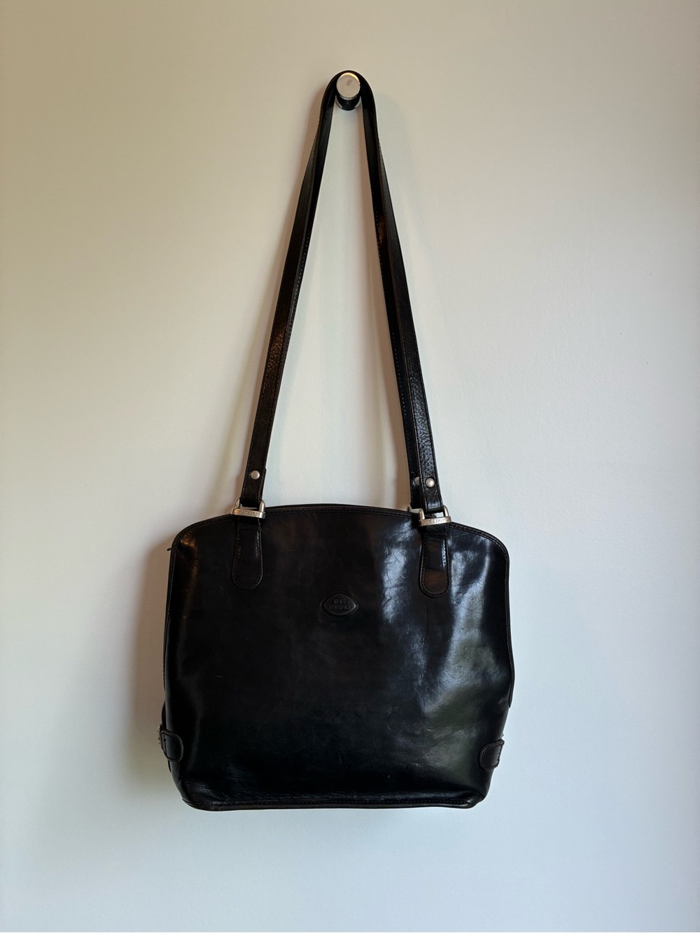 Classic Black Leather Shoulder Bag - The Trend